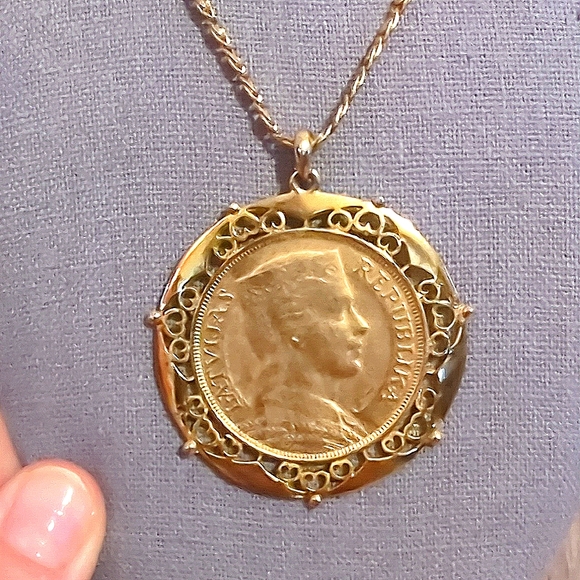 Vintage Lativa Republic Coin Medallion Necklace - Picture 2 of 9